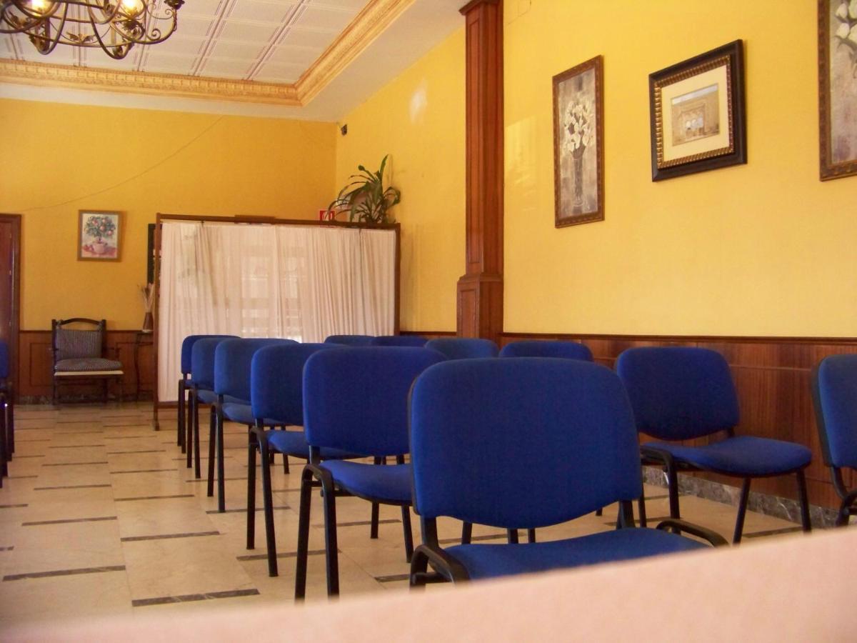 Pensión Restaurante El Lirio Bollullos Par del Condado